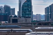 事业顺利高铁列车“飙车”？官方解答来了！
