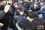 事业顺利多次未经允许外出，“素媛案”凶手赵斗淳再次被拘留
